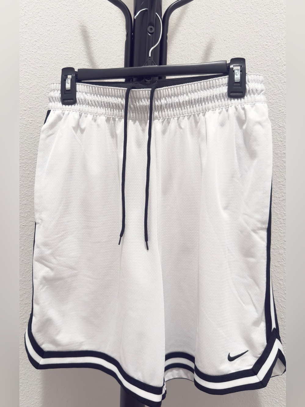 🤍🖤 SOLD - Nike DNA Dri-Fit Basketball Black & White Jersey Shorts